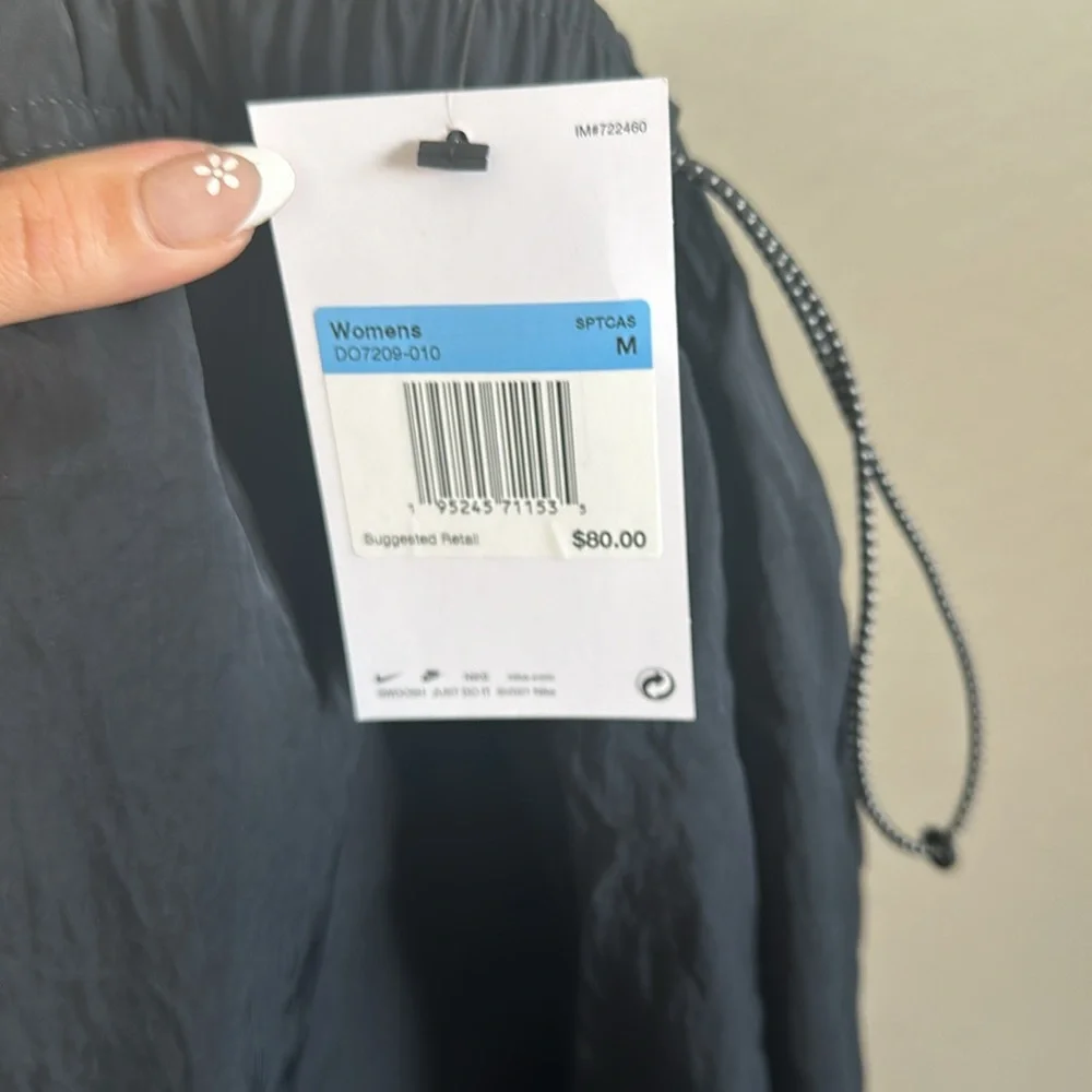 Nike size Medium cargo pants brand new w tags - Picture 6 of 7
